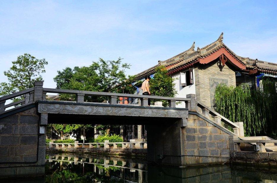 纵贯线为什么被称为华语乐坛第一组合，听完《虹彩妹妹》你们就懂游戏画面
